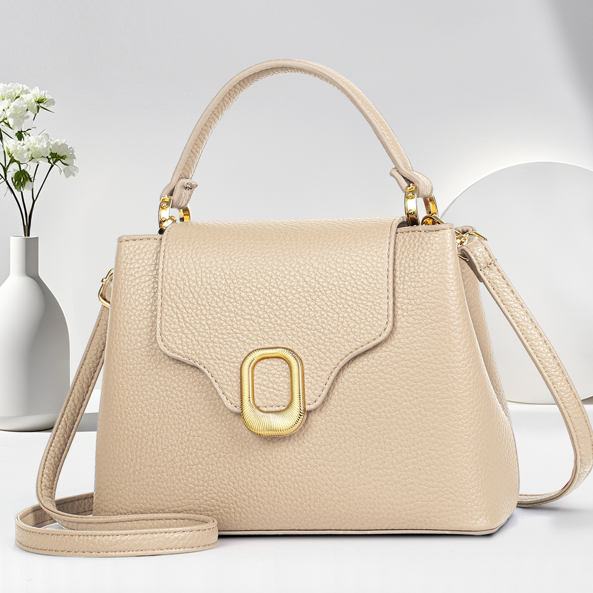 Fashionable hand-held small square bag for women, Spring 2025 new Korean solid color stylish crossbody bag, texture niche single-shoulder bag Specification drawing