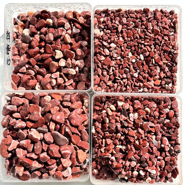 The manufacturer wholesals carmine red pebble permeable pavement, terrazzo, water-washed stone adhesive and red crushed stone details Picture