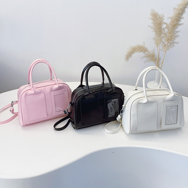 Korean trendy hand-held shell bag 2025 new spring simple and fashionable single-shoulder bag with a niche high-end feel crossbody bag Application Scenario