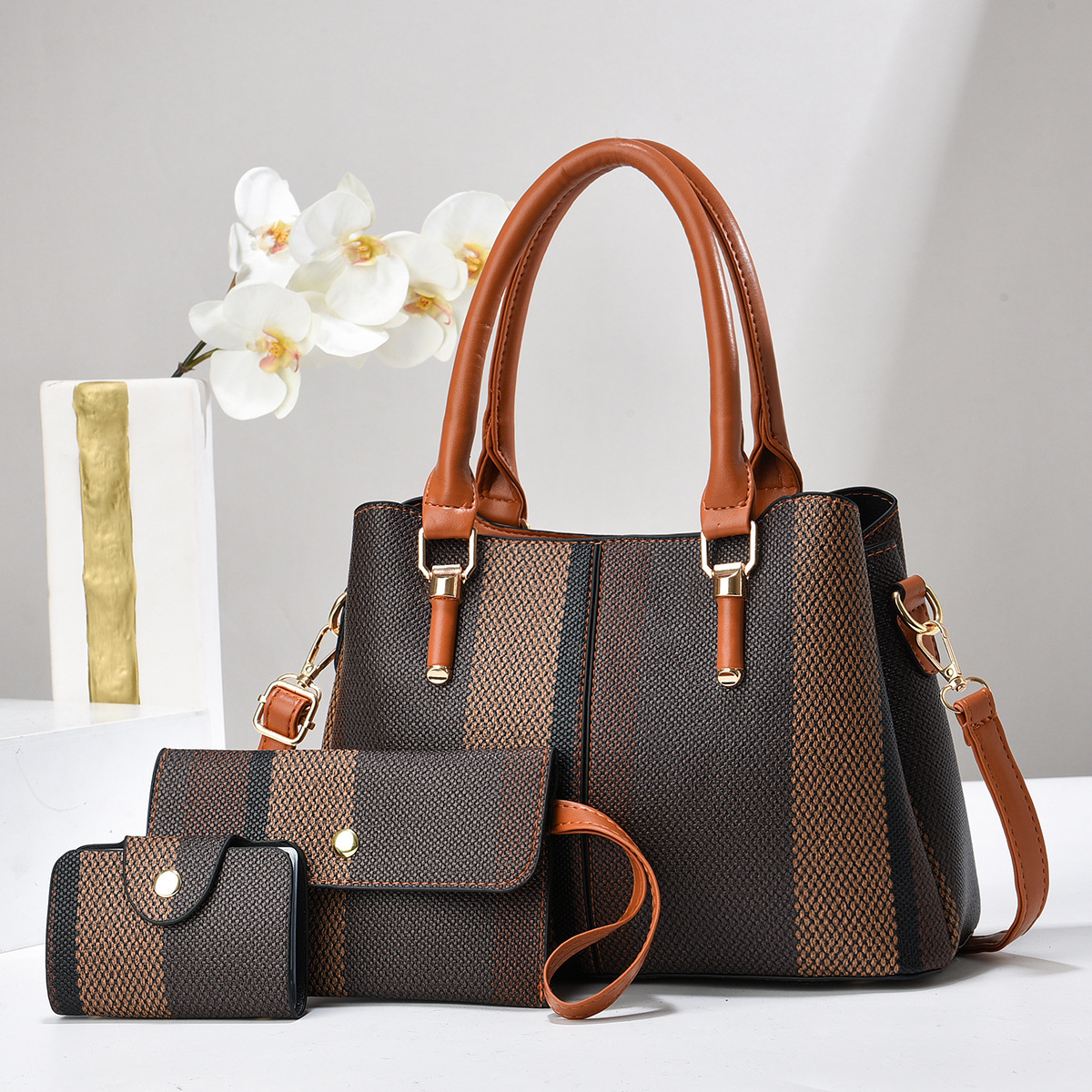New foreign trade fabric mother-and-child bag 2024 fashion color-blocking three-piece set large capacity single-shoulder crossbody handbag Application Scenario