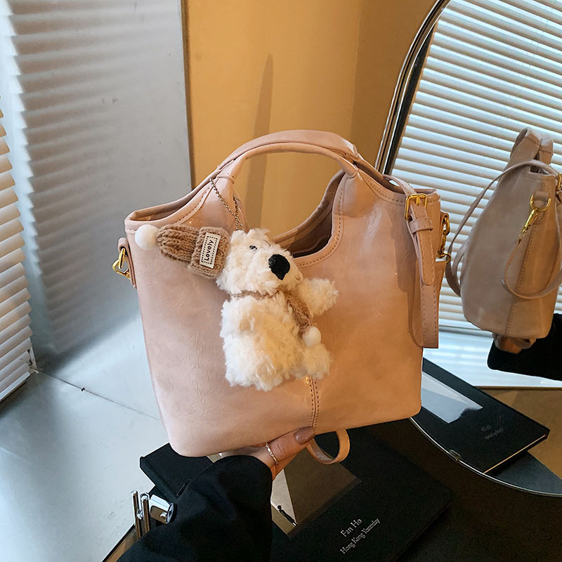 Large-capacity women's 2025 new style simple, trendy and versatile soft leather crossbody bag for women's casual tote bag details Picture