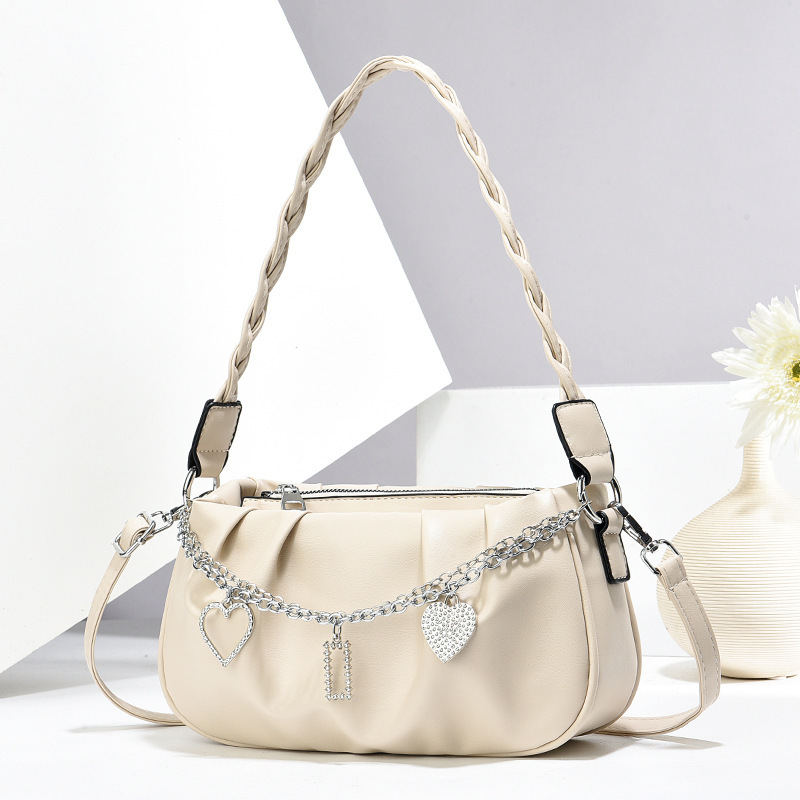 New cross-border summer niche design bag for women: pleated cloud square handbag, versatile crossbody bag for women Application Scenario