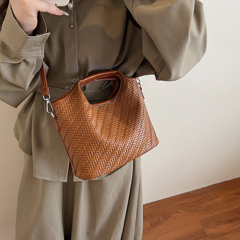 Cross-border 2025 New large-capacity handbag, women's retro and fashionable mother-and-child bag, versatile shoulder bag, woven crossbody bag Specification drawing