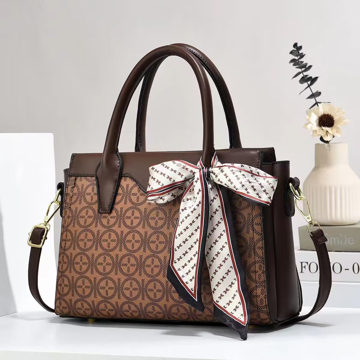 Big bag women 2024 new crossbody bag, large capacity single-shoulder bag, fashionable printed commuter handbag, one-piece consignment full figure