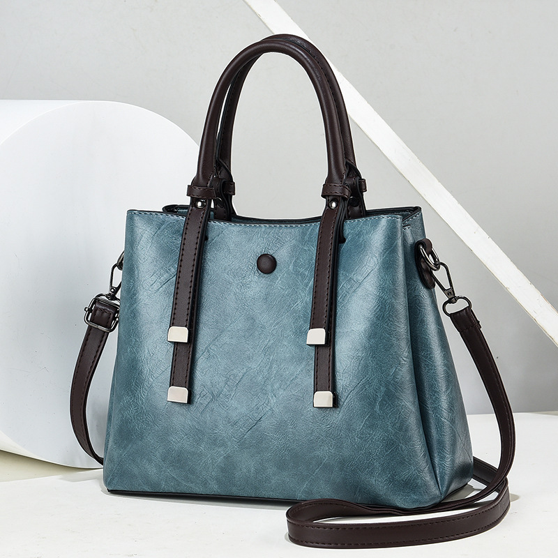 Large women's bag 2022 Autumn New style trendy retro handbag, large capacity, elegant texture, single-shoulder bag, mom bag full figure