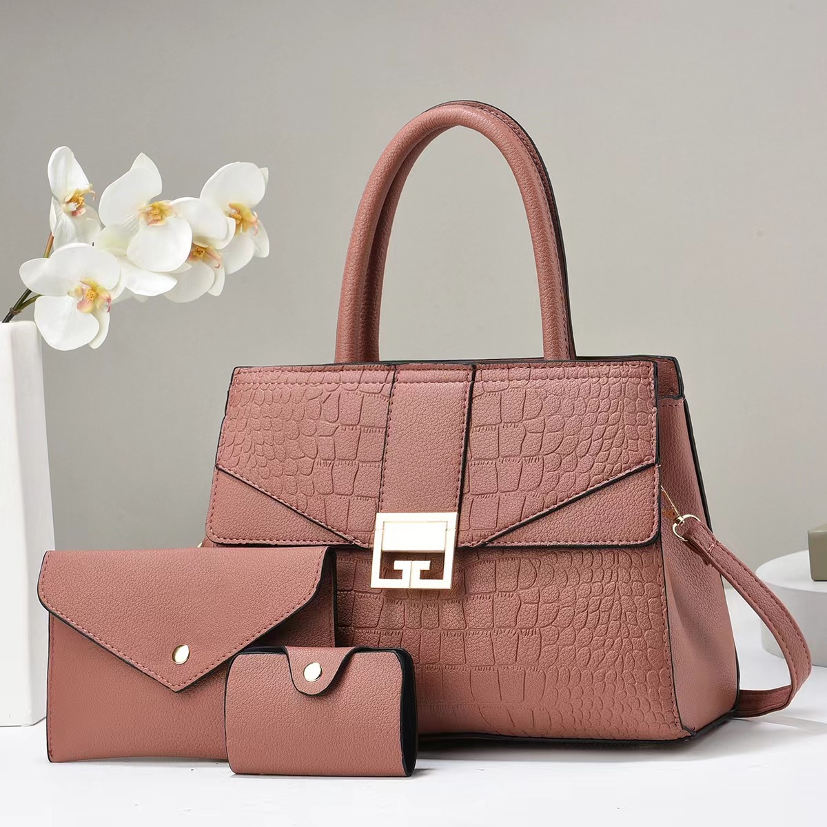 Foreign trade three-piece set: Women's bag, texture hand-held buns, mother bag, stone-patterned single-shoulder bag, large-capacity combination bag Application Scenario