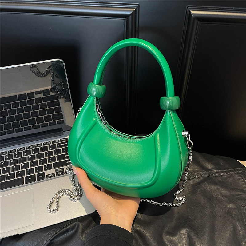 A retro and fashionable handbag with a niche design sense for women, a new Maillard single-shoulder underarm bag for Spring 2025 full figure