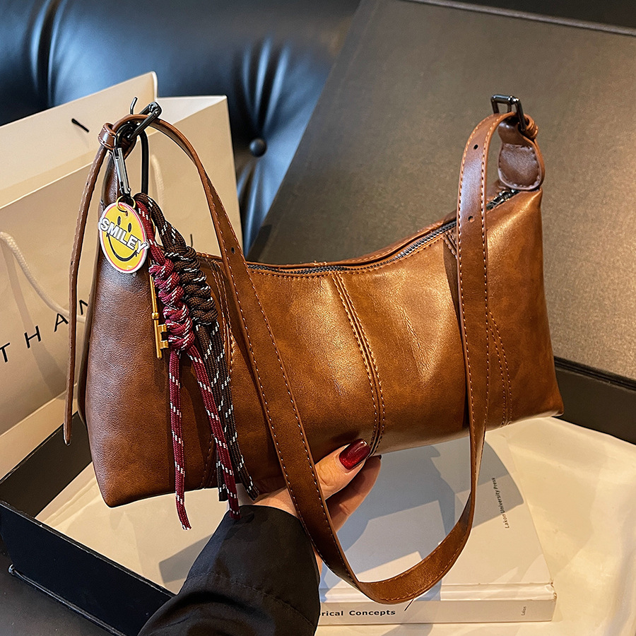 High-end quality bag, women's large capacity 2024 new retro casual versatile single-shoulder crossbody bag, commuting dumpling bag full figure