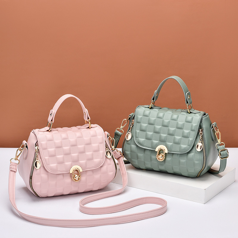 2022 New trendy and versatile women's bags with embossed patterns for foreign trade, simple hand-held small square bag, fashionable single-shoulder bag, crossbody bag Application Scenario