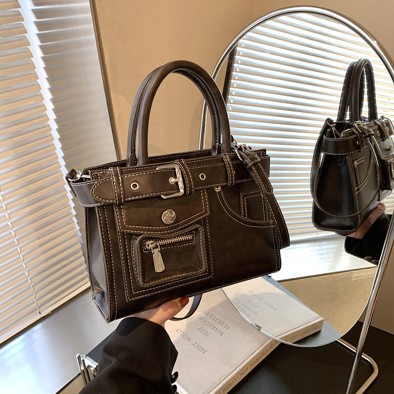 A stylish and casual hand-held small square bag for women in 2024, featuring a high-end, simple and versatile single-shoulder bag with a niche design details Picture
