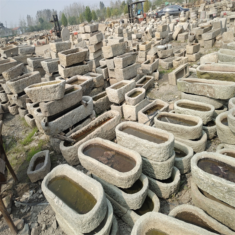 Stone troughs, bluestone flower troughs, old troughs, old bluestone stone tools, stone troughs, farming stone basins, pig assemblies, fish farming stone basins Application Scenario
