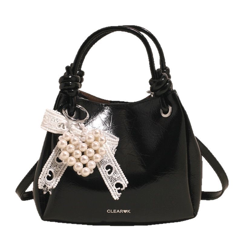 Korean trendy and fashionable hand-held small square bag for women, new Spring/Summer 2025, simple, stylish and retro single-shoulder crossbody bag Item Picture