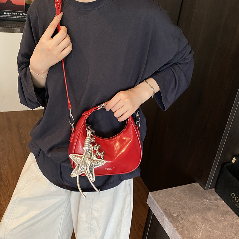 High-quality French small square bag, solid color underarm bag, 2025 new stylish women's bag, oil-leather single-shoulder bag, fashionable crossbody bag Specification drawing