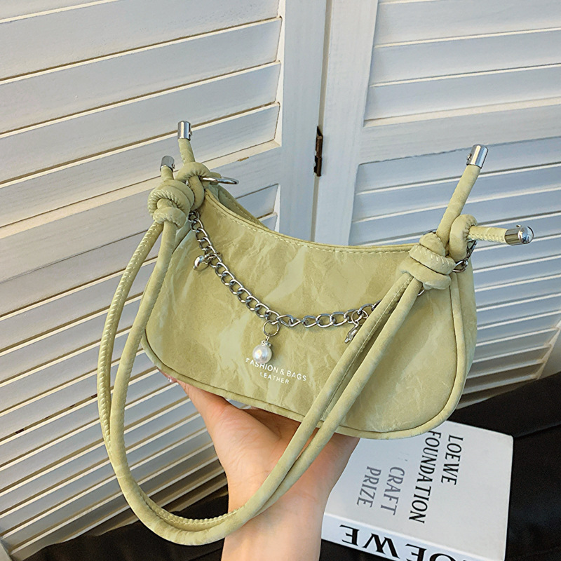 Cross-border style versatile chain single-shoulder bag for women, new Spring/Summer 2024, a niche design with a high-quality underarm bag full figure