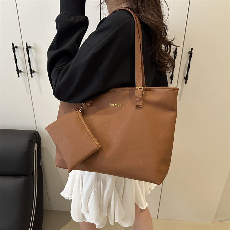 Summer 2025 New style fashionable and versatile commuter single-shoulder bag, retro tote bag, simple and elegant, large-capacity handbag Specification drawing