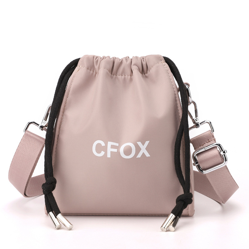 Colorful Fox's new women's shoulder bag, a Korean-style fashionable and trendy mobile phone bag, a versatile and simple crossbody bag Item Picture