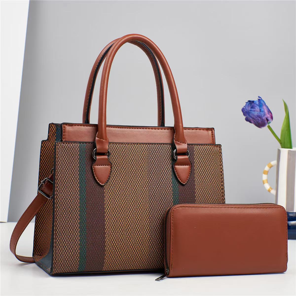 New cross-border foreign trade woven texture hand-held mom and girl bag, high-end, light luxury and elegant bag, single-shoulder crossbody bag Application Scenario