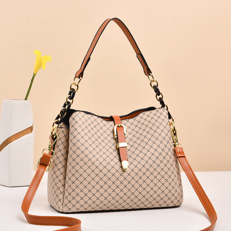 The 2022 autumn and winter new fashionable hand-held small bag, Korean-style casual middle-aged mom bag, single-shoulder crossbody bag is trendy full figure