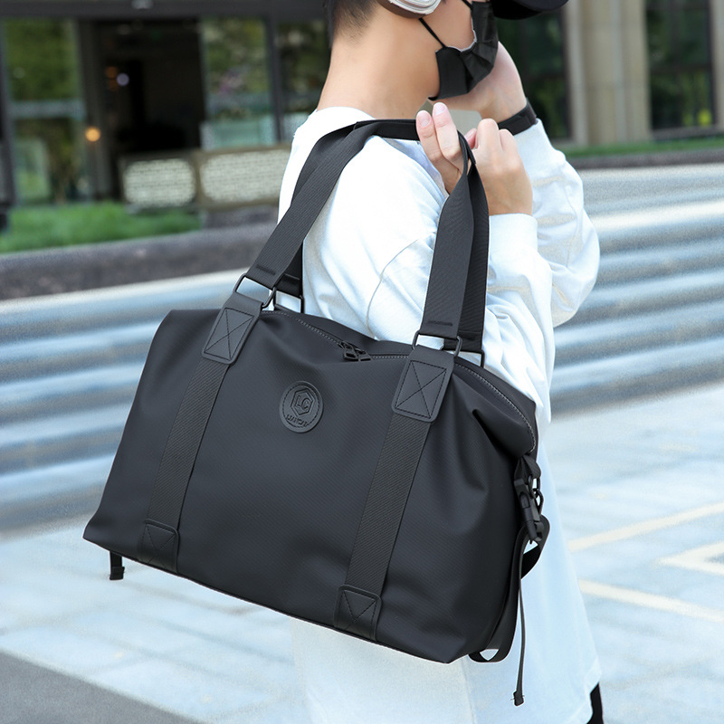 The new large-capacity fashionable single-shoulder bag for spring 2025 is convenient and versatile. It's a crossbody bag and a cross-border trend full figure