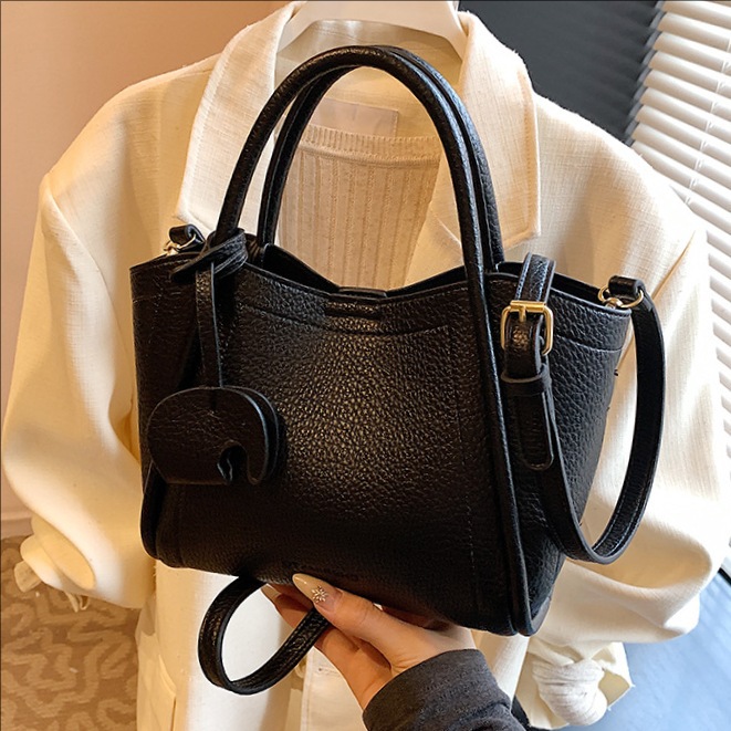 High-end soft leather bag for women 2025 new style, fashionable and versatile hand-held bucket bag, casual and simple crossbody bag full figure