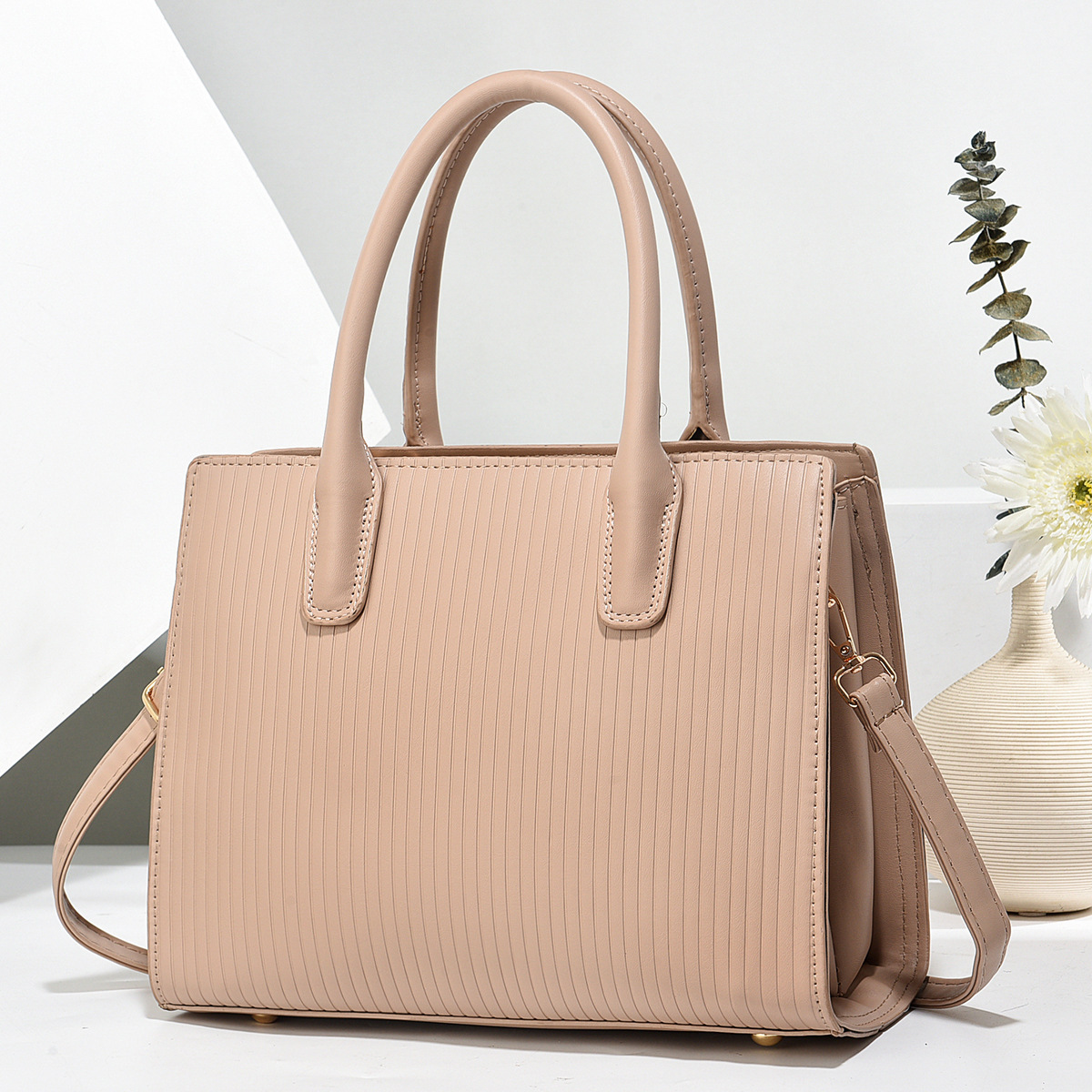 Cross-border 2024 new Korean version casual single-shoulder bag, women's striped embossed large-capacity tote bag, one-piece consignment full figure