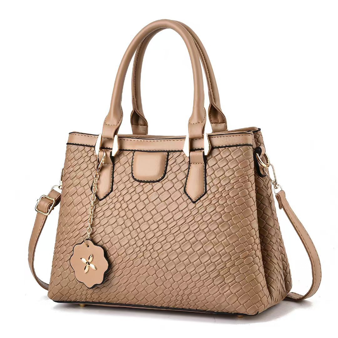 Versatile women's handbag, fashionable large women's bag, new autumn and winter style women's bag, Korean style trendy single-shoulder crossbody bag Specification drawing
