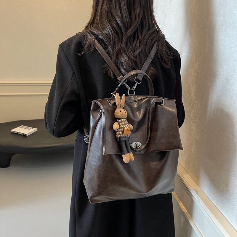 Large-capacity bag, 2024 new style backpack, female college student hand-held schoolbag, casual and versatile commuting travel backpack Application Scenario