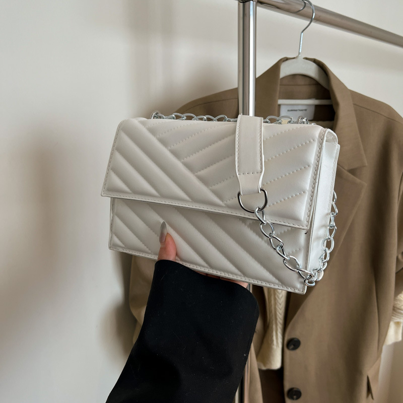 High-end quality women's bag 2025 Summer new style niche fashion crossbody bag, chain shoulder bag, underarm bag full figure
