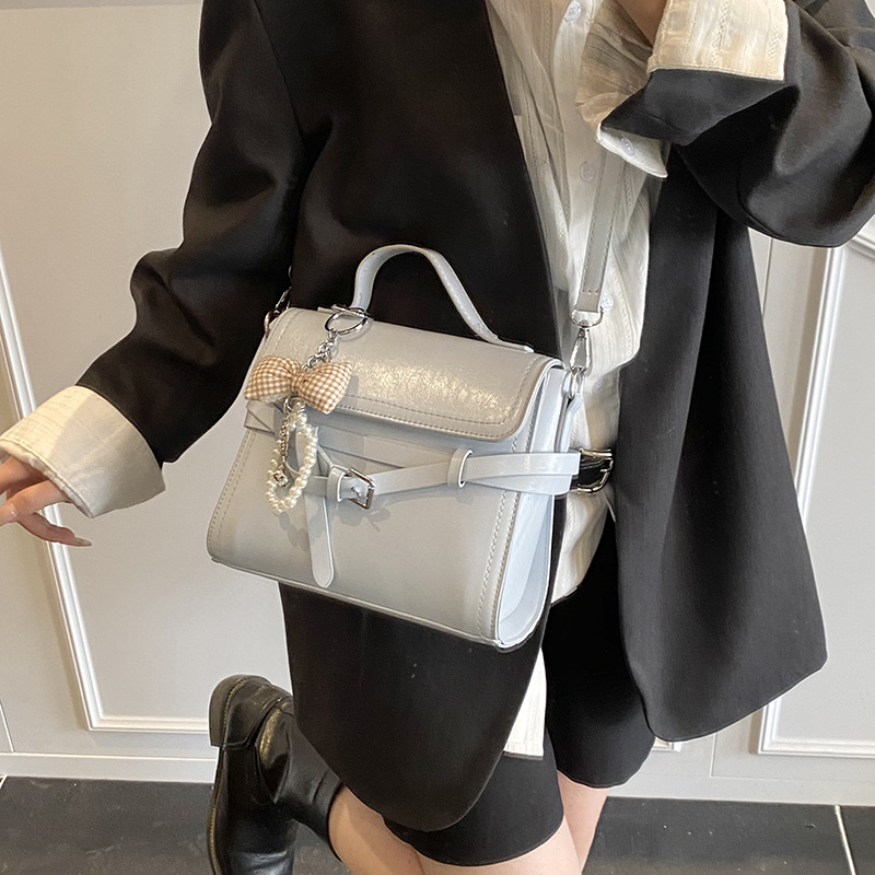 Women's handbag 2025 New style, trendy spring, high-end commuting, fashionable and casual small square bag, single-shoulder crossbody bag details Picture
