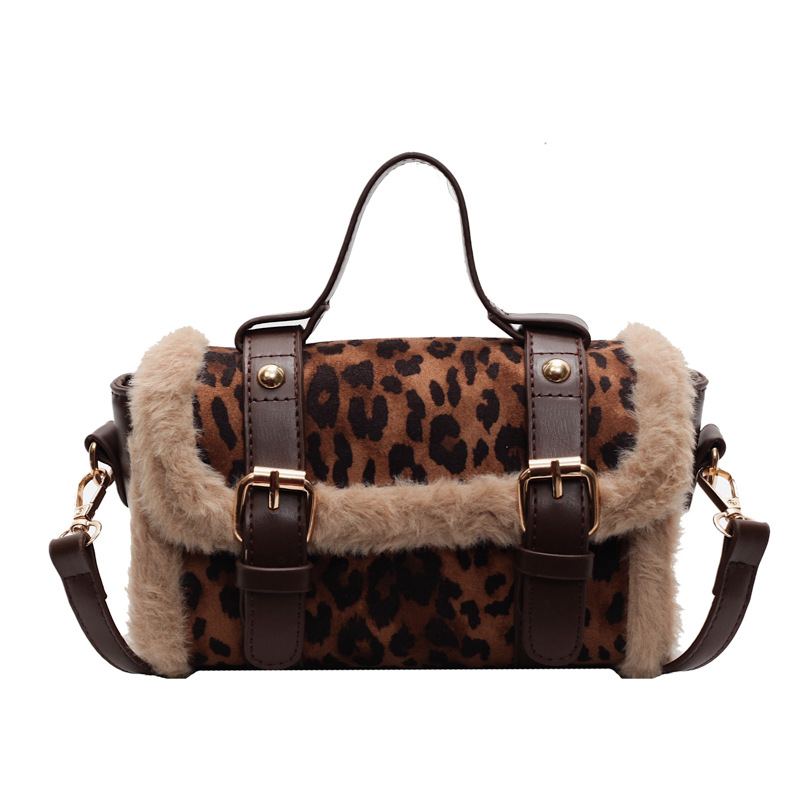 Leopard print matte bag for women 2024 new niche design plush crossbody bag, high-end and fashionable hand-held pillow bag Item Picture