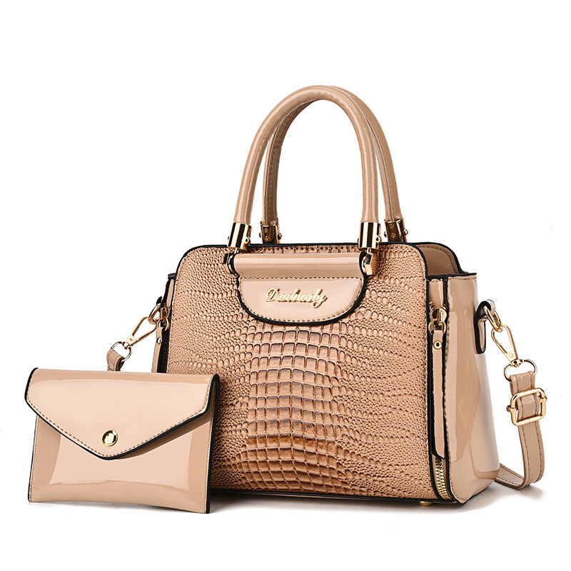 Cross-border consignment delivery of two-piece sets of mother and child bags wholesale 2024 new crocodile-patterned European and American fashion women's single-shoulder bags details Picture
