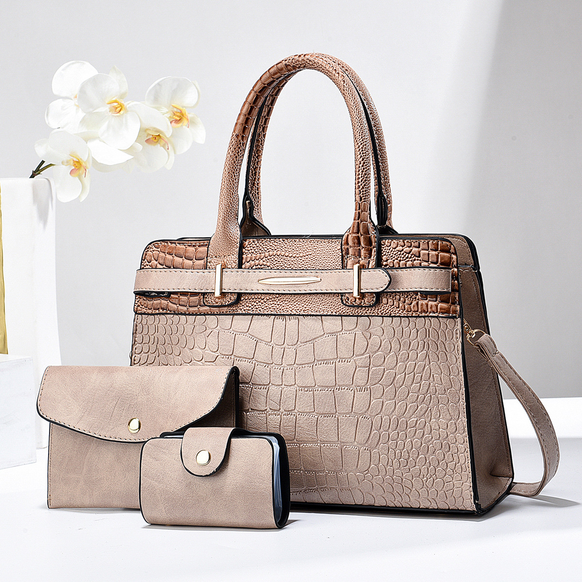 Trendy women's bag, retro lady's single-shoulder handbag, 2024 new large-capacity fashionable crossbody three-piece set, mother and child bag Item Picture