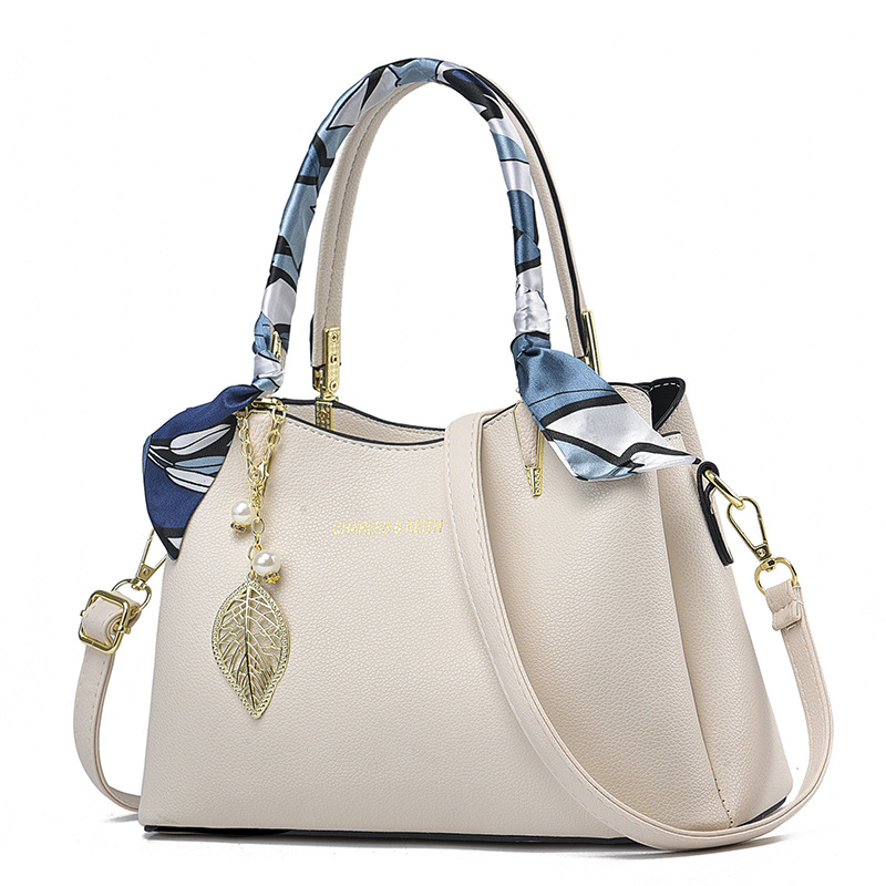 A new 2023 casual women's handbag, a simple, large-capacity, fashionable and trendy soft leather single-shoulder bag Specification drawing