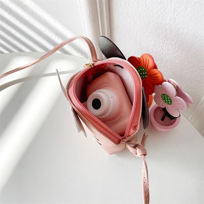 2021 Autumn/Winter new Korean-style fashionable children's bags, crossbody single-shoulder bags, cute cartoon bags for girls and princesses, mini bags Application Scenario