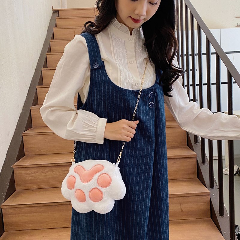 New cute plush crossbody bag, cat paw crossbody bag for women, new ins single-shoulder soft girl cartoon chain doll bag Specification drawing