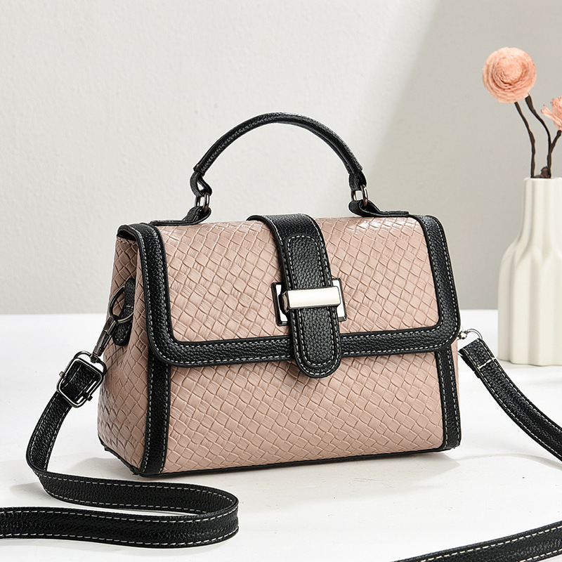 Retro Korean-style small square bag 2025 new trendy and fashionable women's handbag with checkered pattern and fashionable texture, single-shoulder crossbody bag full figure