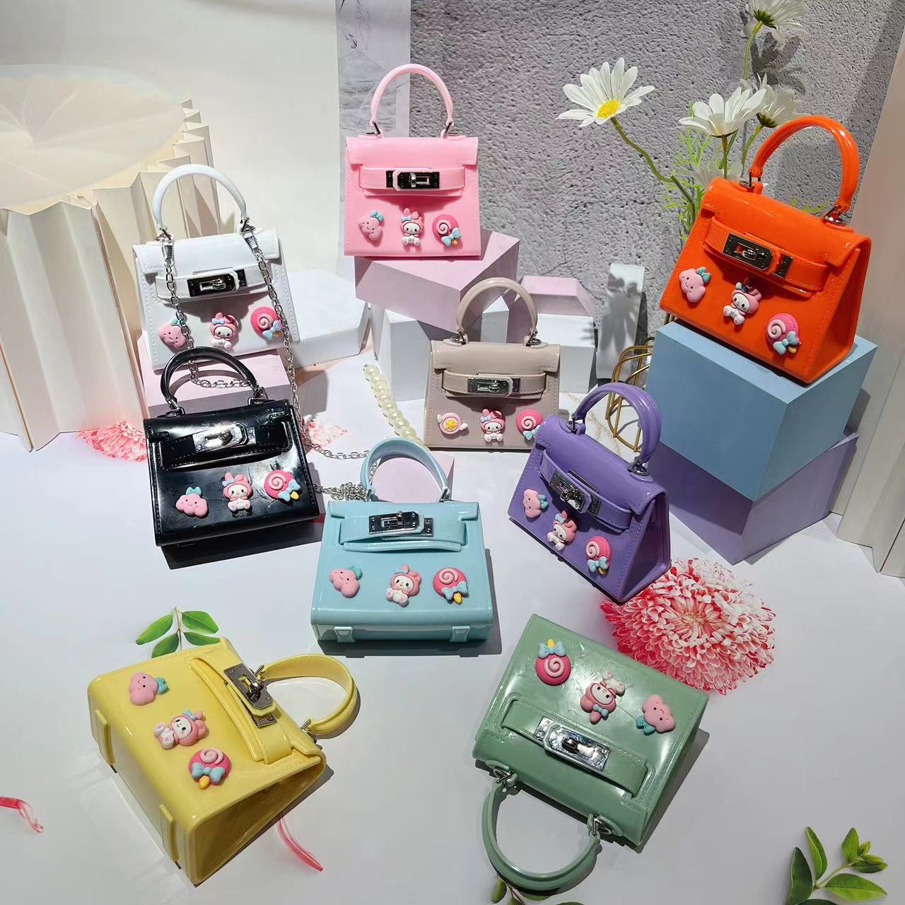 Children's Bag 2025 Summer New DIY Handbag, fashionable and cute Girls' mini crossbody jelly bag details Picture