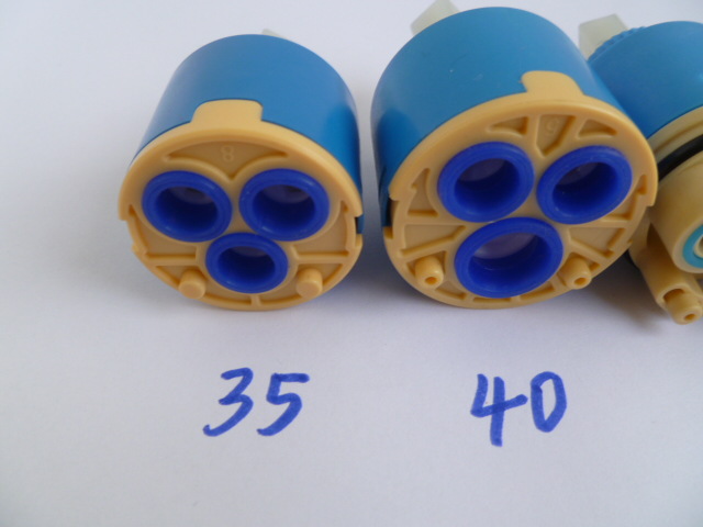 Cold and hot water faucet valve core mixing valve, kitchen basin shower 25/35/40 high-foot ceramic valve core repair parts Item Picture