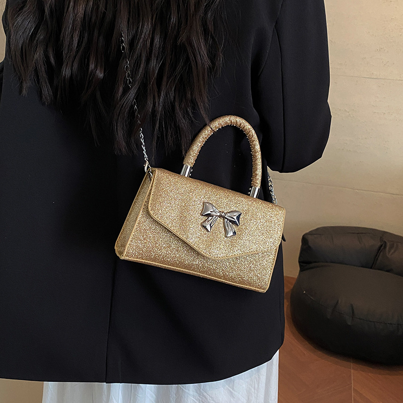 2025 New niche design bag, a high-end women's versatile chain bag, a fashionable hand-carry, crossbody and underarm bag Specification drawing
