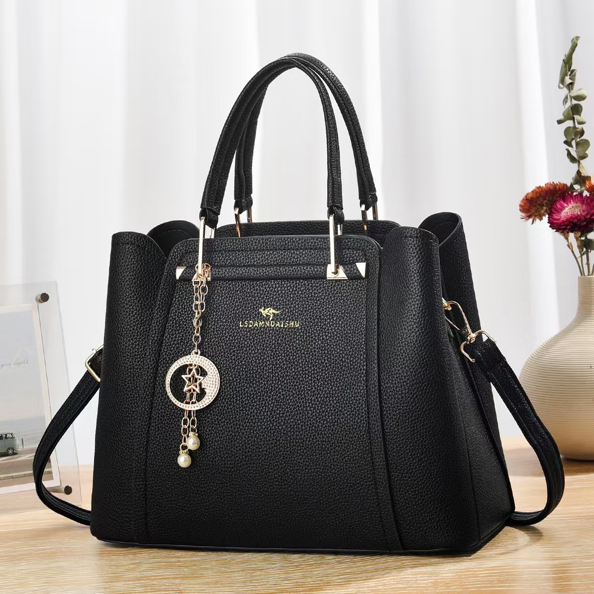 Women's Bag 2025 New large-capacity single-shoulder bag, fashionable and trendy handbag, simple and versatile crossbody bag full figure