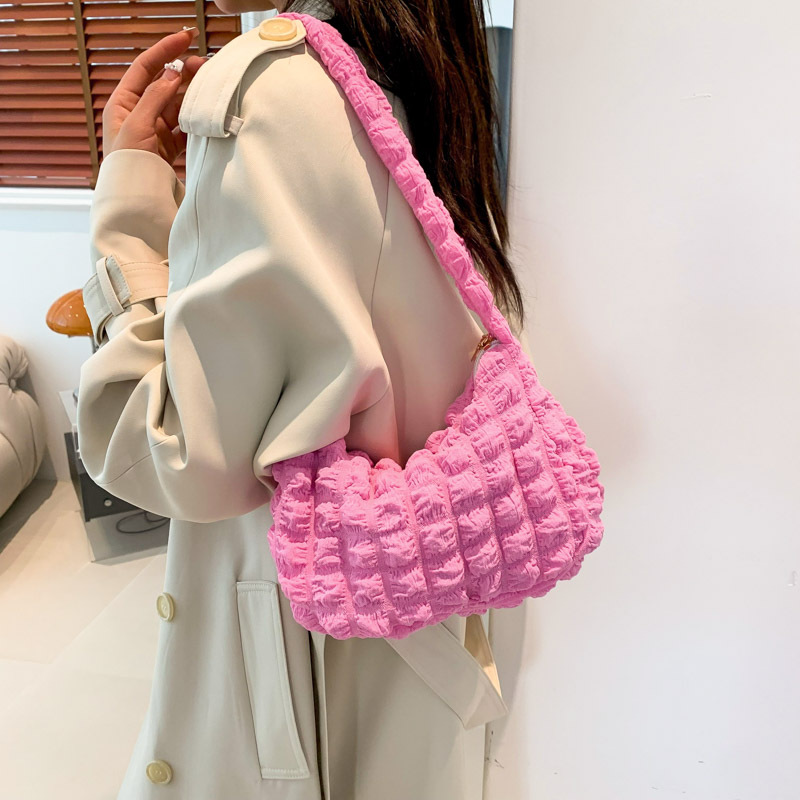 2023 Fresh and clean bubble Bag, soft pleated armpit bag for girls, fashionable and trendy Korean-style simple single-shoulder bag details Picture