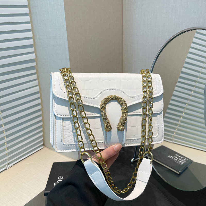 The 2025 new stylish and versatile stone-patterned commuter bag, retro crocodile-patterned chain bag, single-shoulder crossbody bag full figure