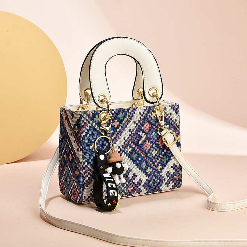 Canvas small bag for women, summer Diana women's bag 2024 new style, fashionable and niche crossbody bag, popular handbag Specification drawing
