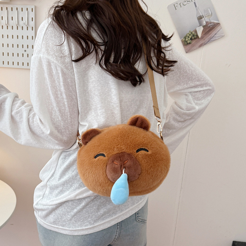 New capybara snot drawable crossbody backpack, creative plush bag, girlish travel loose change key bag Specification drawing