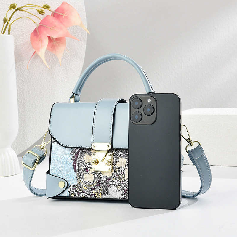 Super popular small square Bag 2025 Summer New Style fashionable and versatile texture casual single-shoulder crossbody handbag, one-piece consignment Application Scenario