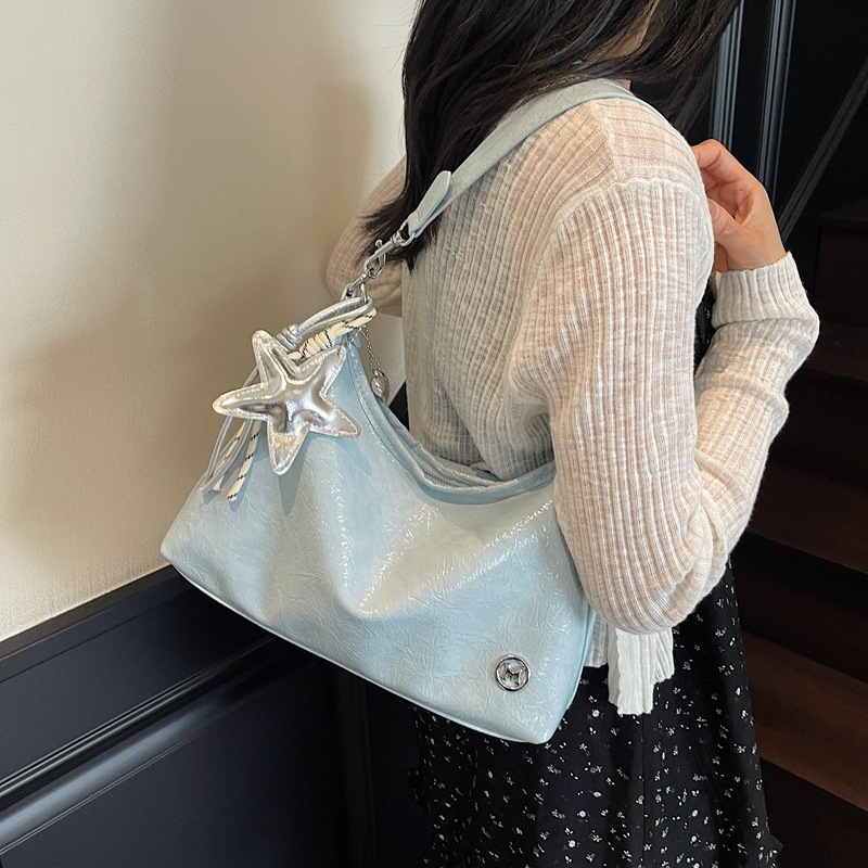 Cross-border fashion underarm bag, versatile women's bag 2025 new style stylish small square bag, solid color single-shoulder bag, casual crossbody bag details Picture