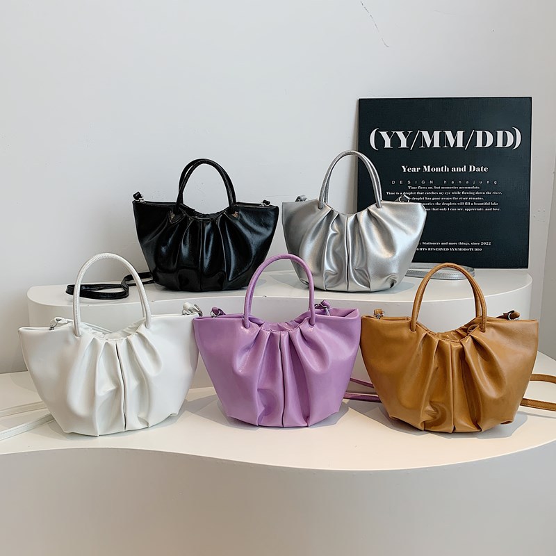 Korean-style pleated hand-held basket bag for women, retro and versatile, soft leather single-shoulder underarm bag, stylish and simple crossbody bag Application Scenario