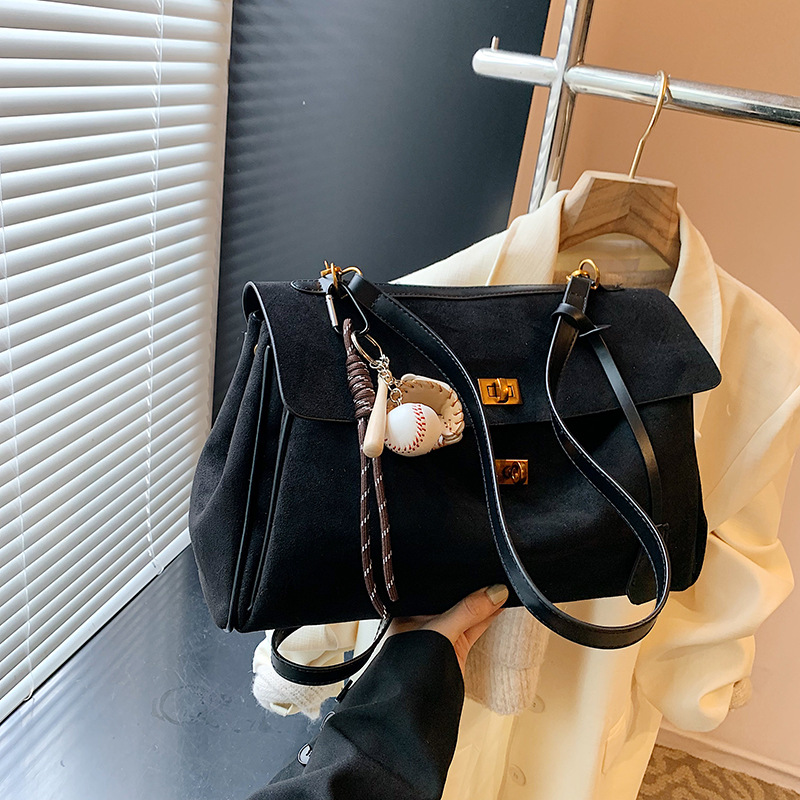 Large-capacity commuter tote bag for women, 2025 new style, laid-back underarm bag, high-end and fashionable single-shoulder crossbody bag Specification drawing