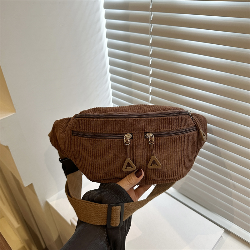 Cross-border small bag, women's trendy casual crossbody bag, 2024 new style single-shoulder bag, sporty and versatile, retro saddle bag full figure