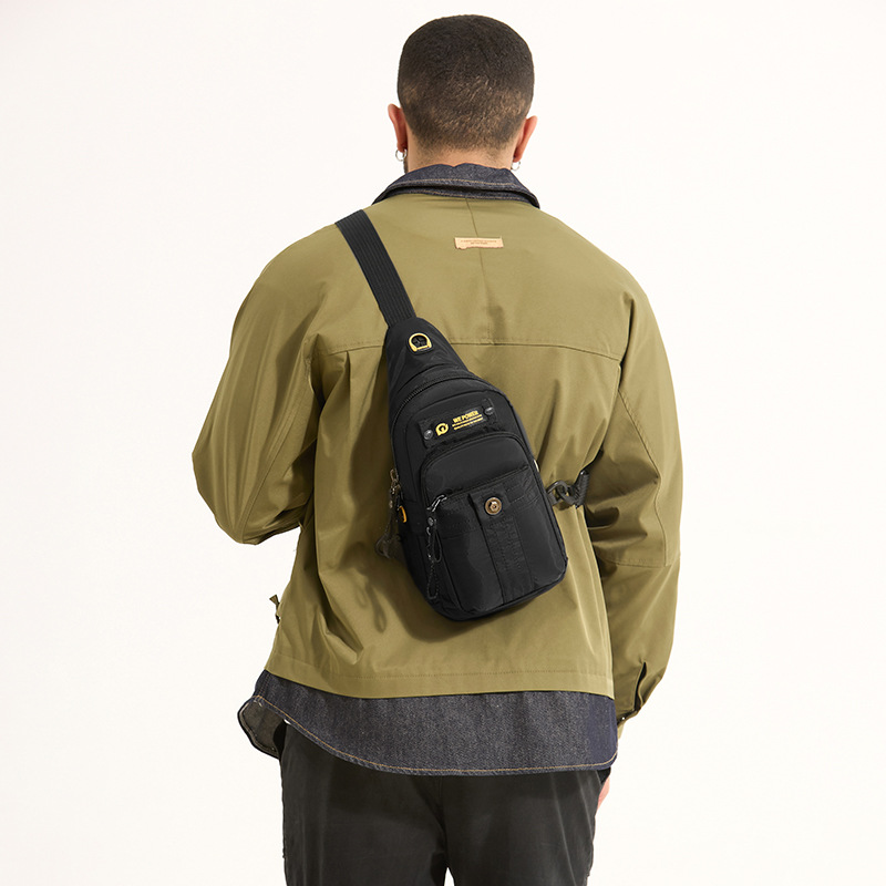 WEPOWER's new outdoor commuting chest bag, casual travel multi-functional backpack, and men's portable single-shoulder crossbody bag details Picture
